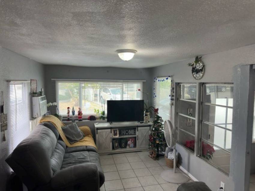 8 Gardenia Drive a Winter Haven, FL Mobile or Manufactured Home for Sale